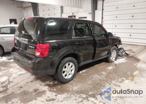 2011 Mazda Tribute I Sport z USA, uszkodzony, nr VIN 4F2CY0C75BKM06748